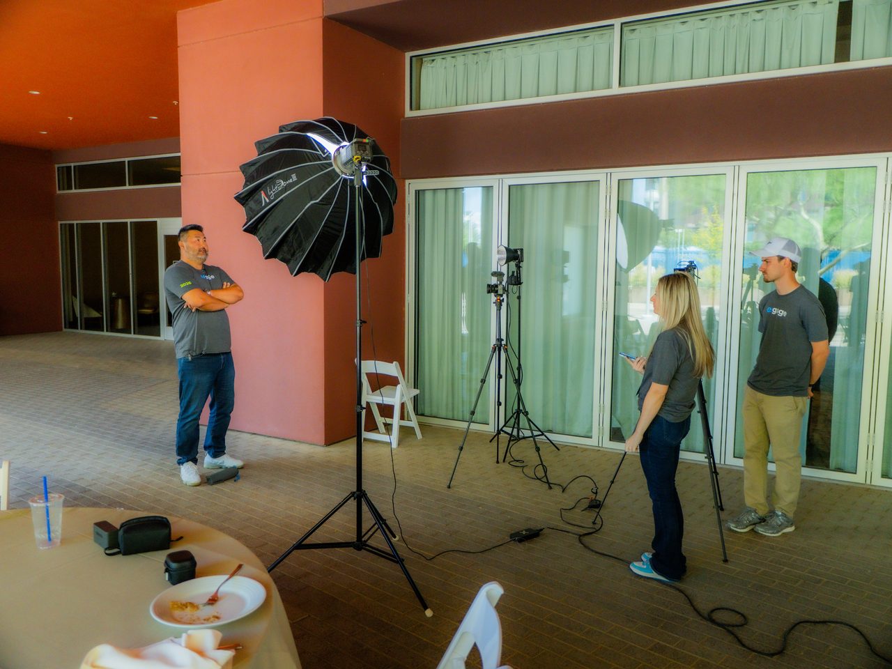 Testimonial lighting setup at Enveyo Engage